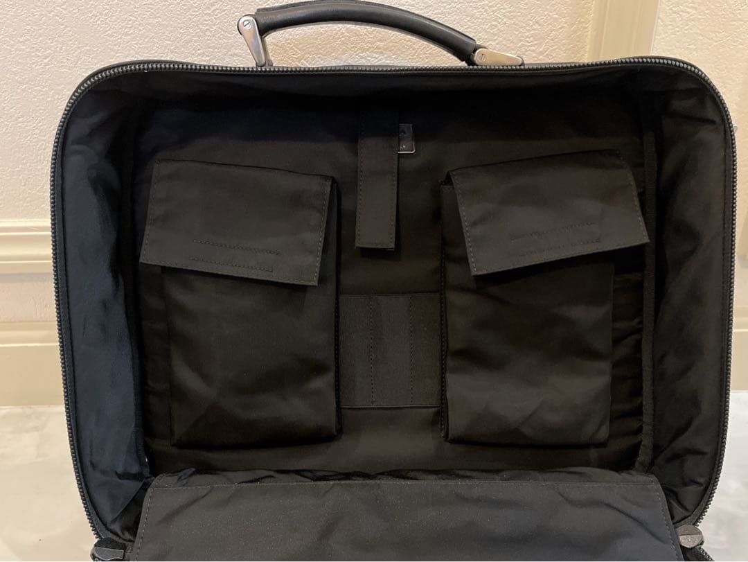 PRADA ビジネスバッグ 2way ショルダーバッグ ブラック ナイロン