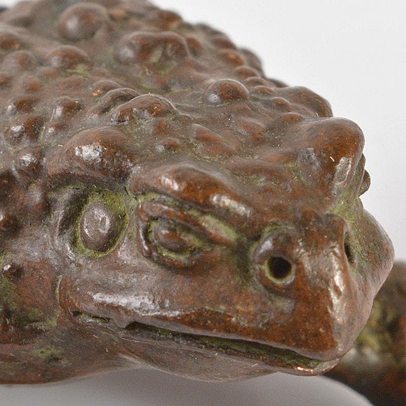 ブロンズ像　古銅　蛙　紙鎮　置物　一對　在銘　C　R6540E