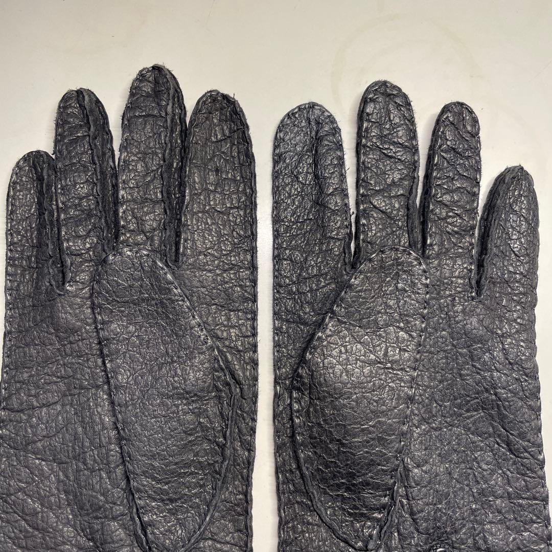 ペッカリー革 ブラック（黒色）ライニングなし　サイズ約８