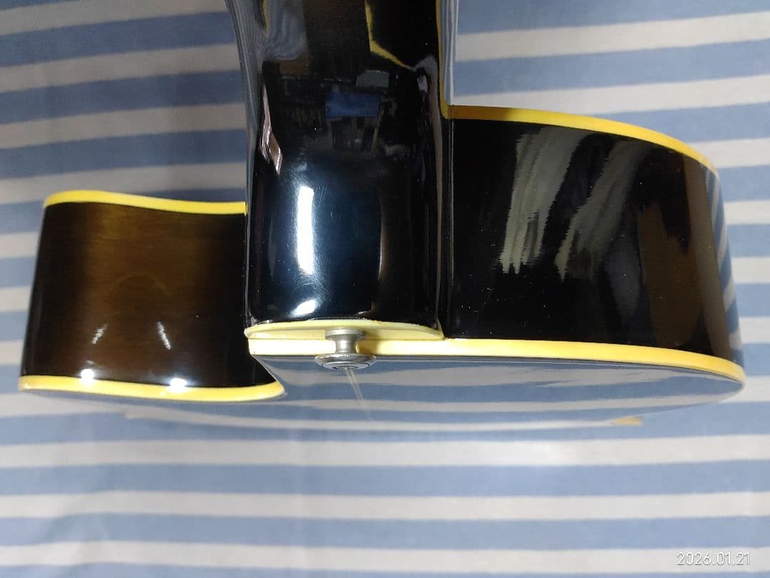 90年代のMorrisの上質エレアコースティックギターRumbler MR-1