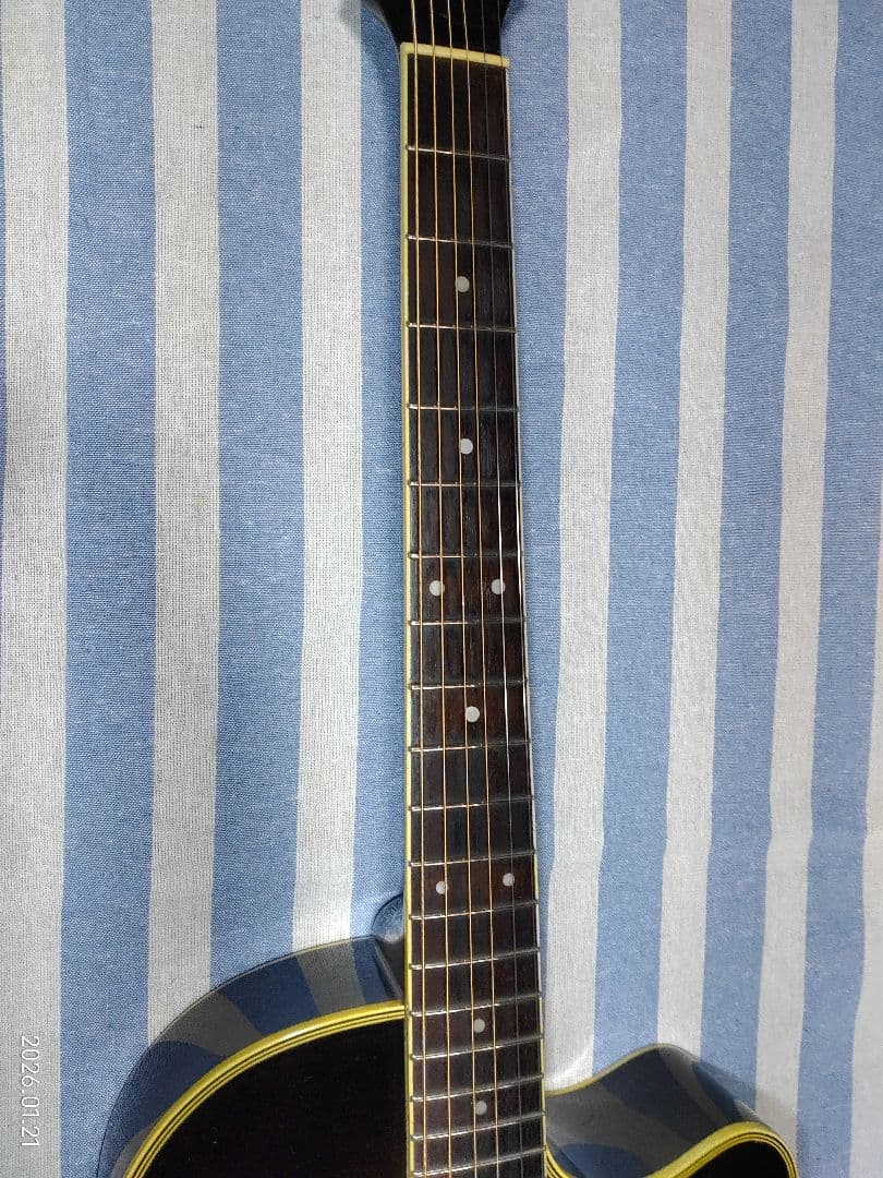 90年代のMorrisの上質エレアコースティックギターRumbler MR-1