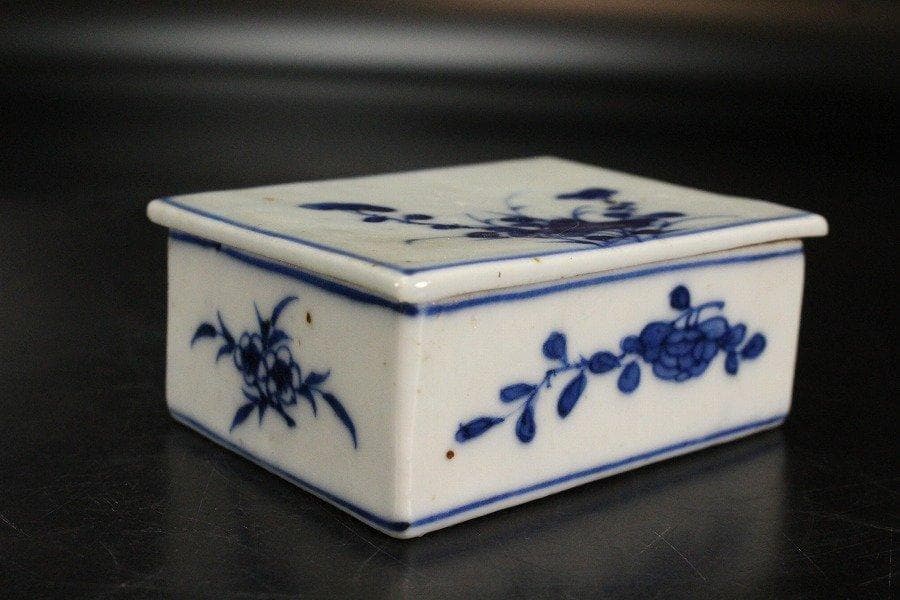 中国美術 青花 草花紋 四方 香合 蓋物 茶道具伝来 清 旧家蔵出