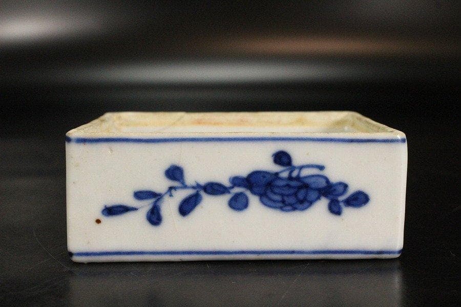 中国美術 青花 草花紋 四方 香合 蓋物 茶道具伝来 清 旧家蔵出