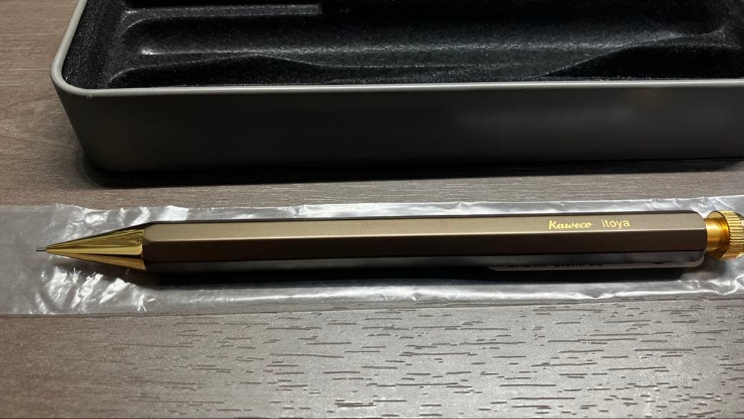 新品未使用　伊東屋限定　カヴェコスペシャル　オリーブブラウン　ペンシル0.5ｍｍ