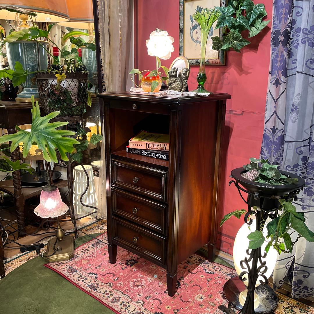 Sale KENT クラシカル　３DR アクセント　ホールキャビネット