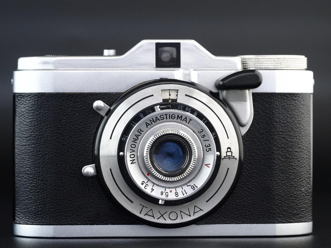 フィルムカメラ ZEISS IKON TAXONA NOVONAR 35mm f3.5 V