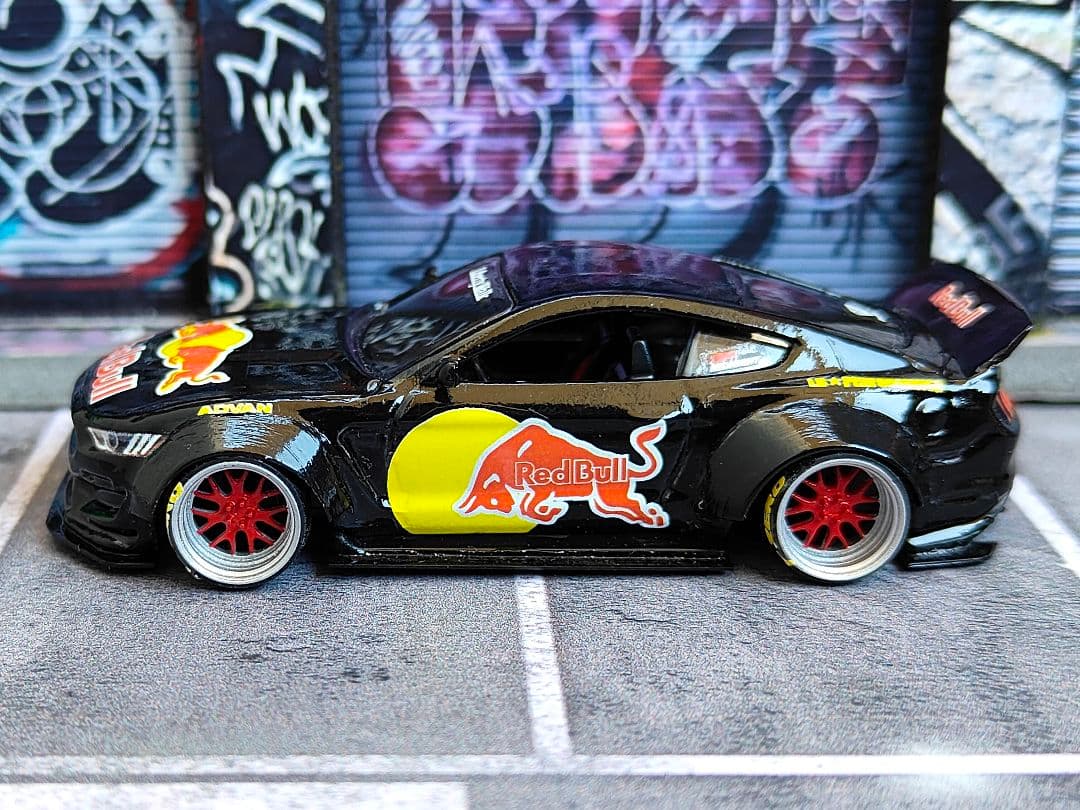 ホットウィールカスタム マスタング LBWK レッドブル ☆深リム☆トミカ改造