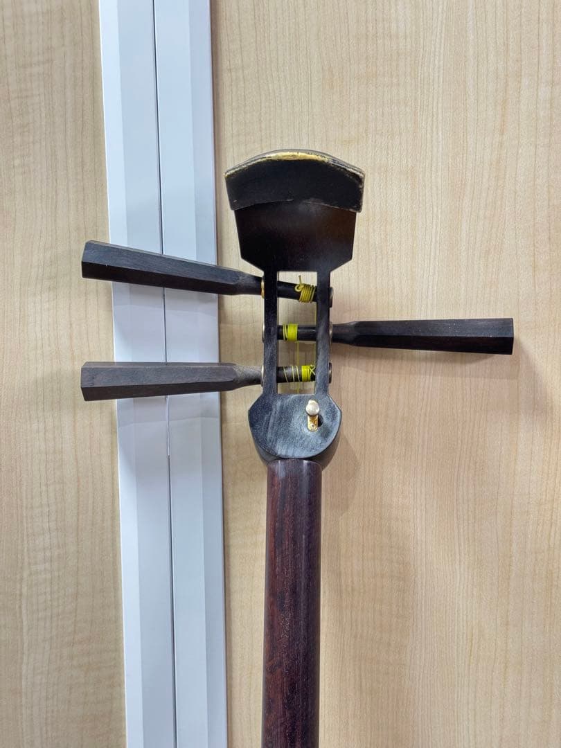 三味線 和楽器 弦楽器 紅木　紫檀 天然素材 破れあり