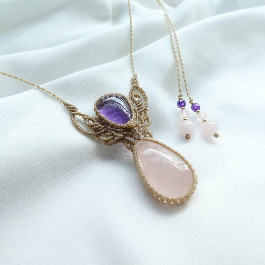 ローズクォーツ・アメジストのマクラメネックレス