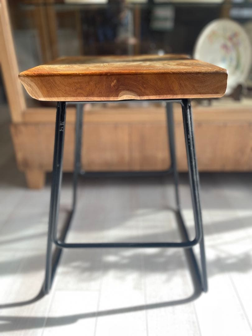 スツール／チーク材一枚板×スチール製脚／インダストリアル／ヴィンテージ風