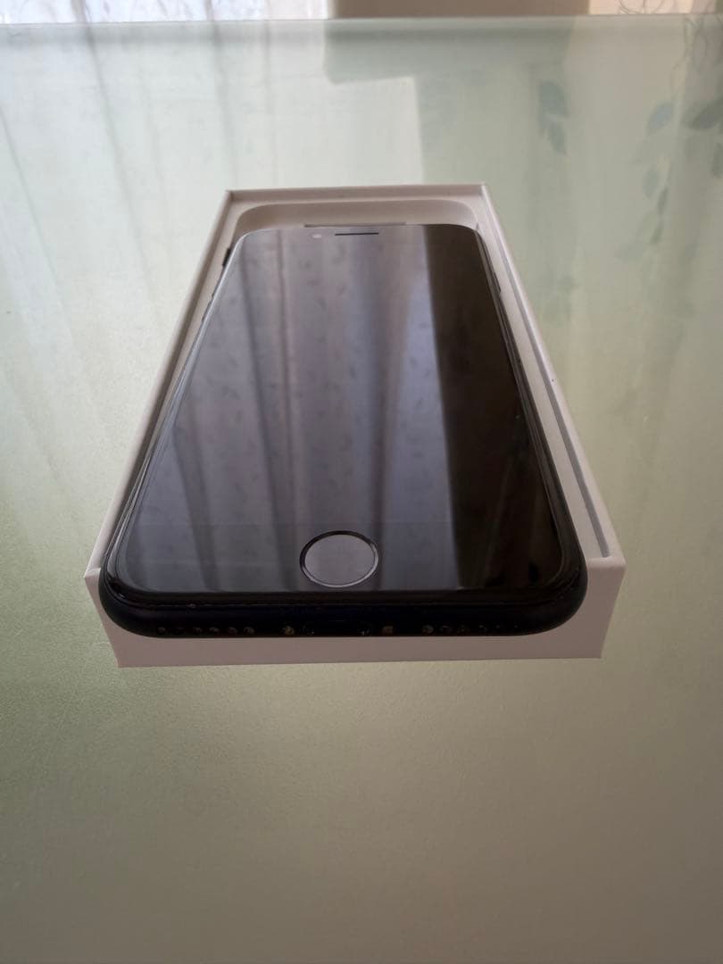 【ジャンク品】iPhonese3 第三世代　128gb SIMフリー 初期化済