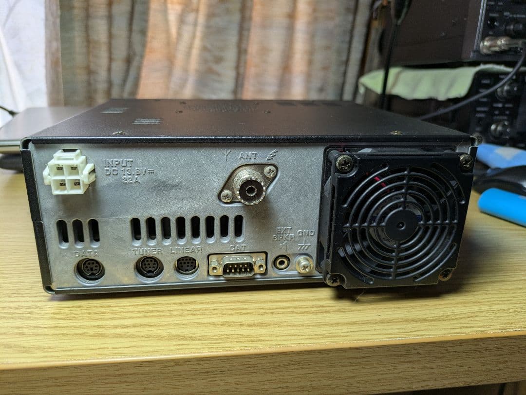 YAESU FT-450 HF/50MHz トランシーバー