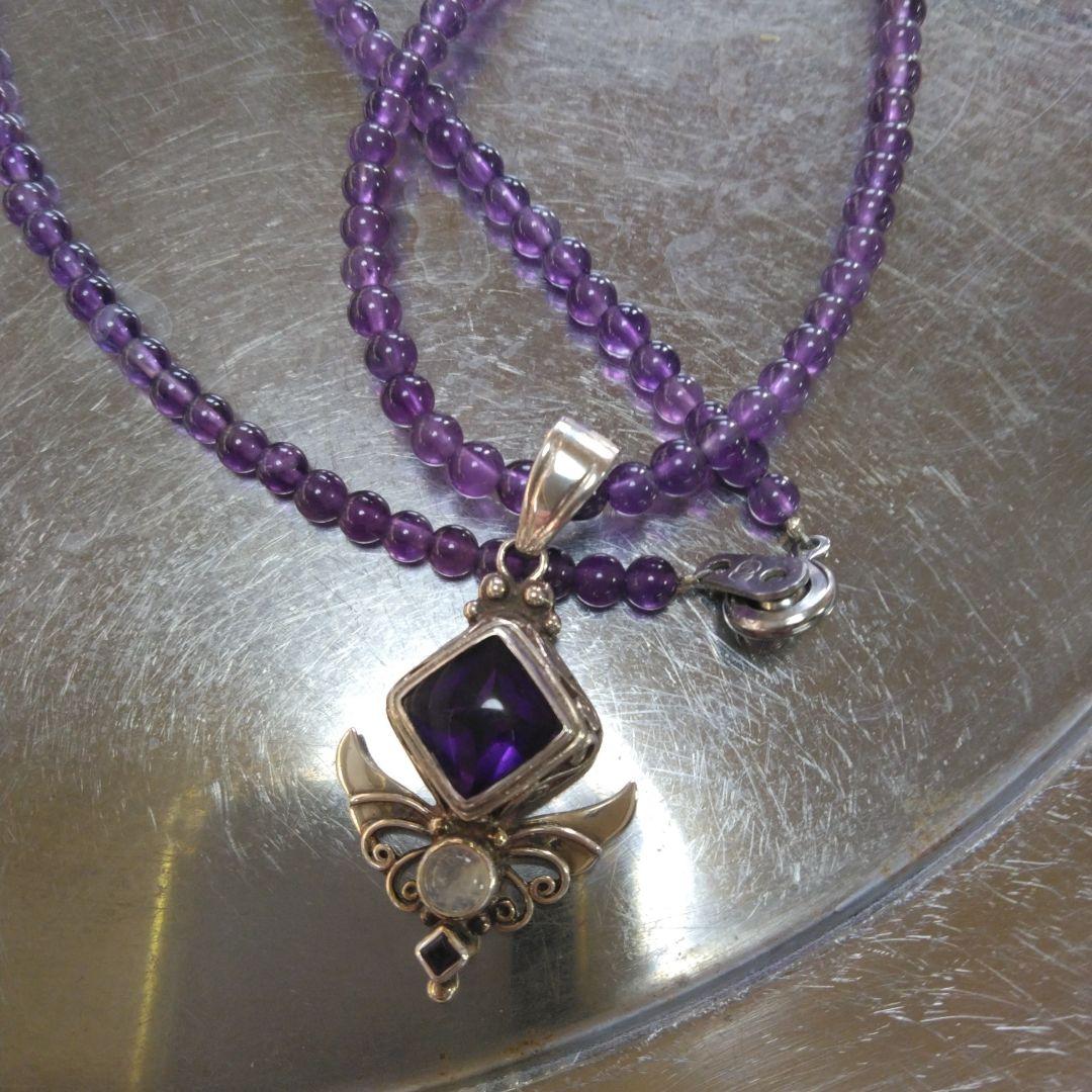 必要な方にお値下げ！シャンカリアメジストネックレス付き