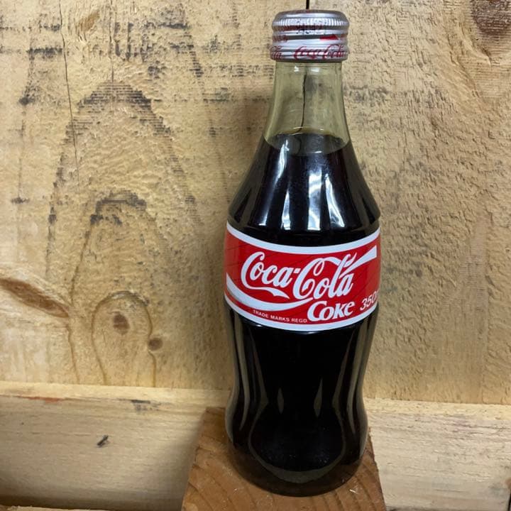 コカコーラ350コンツァーボトル