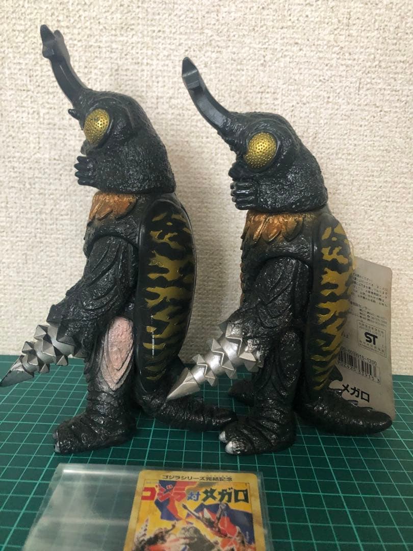 バンダイ メガロタグ付き★歴代怪獣ボックス版　1989年バンダイJAPAN