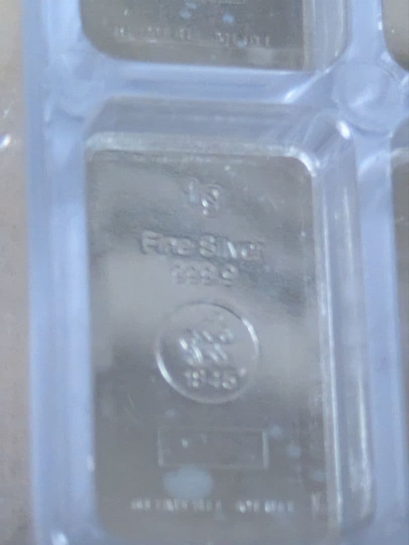 ハイマーレ社製1グラム純銀✕100枚　ケース入り