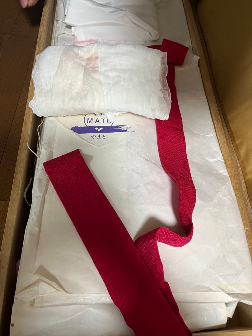 か*る様 【桐箱付】きものやまと振袖セット 黒・金・赤　梅柄　金帯