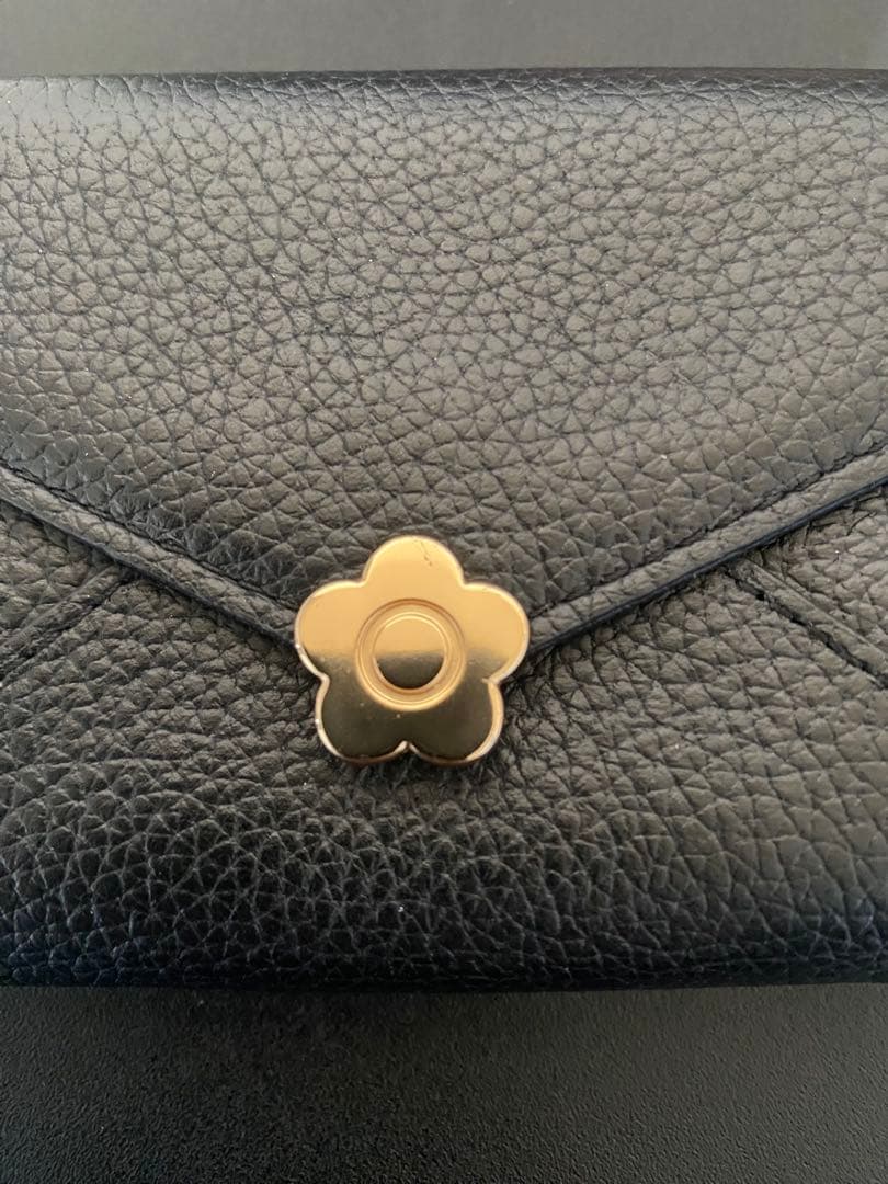 美品！　マリークアント　三つ折り財布　ブラック