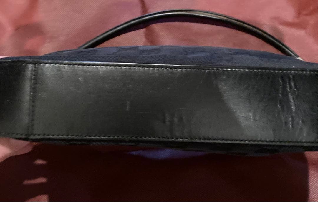 Gucci ブラック ショルダーバッグ