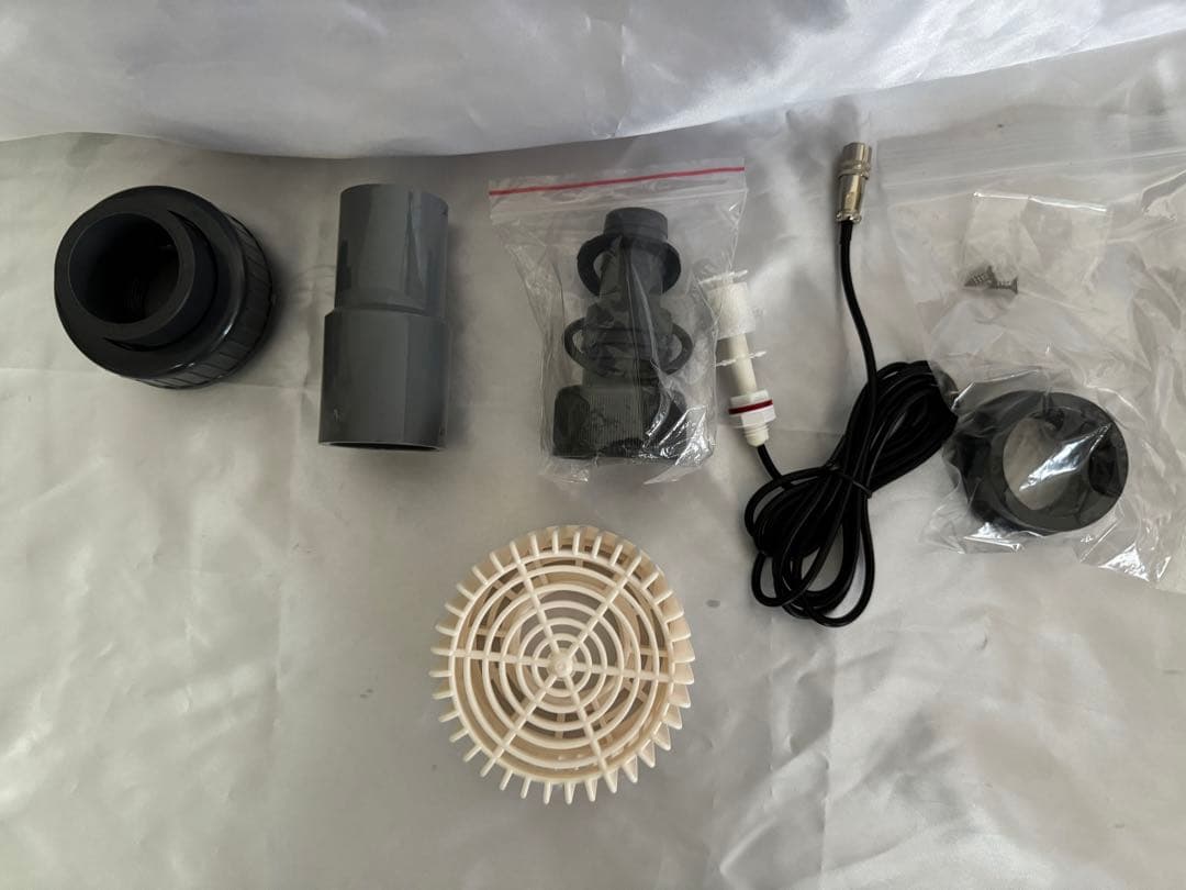 OCTO VarioS 6 循環ポンプ　オクト　reefer170配管付