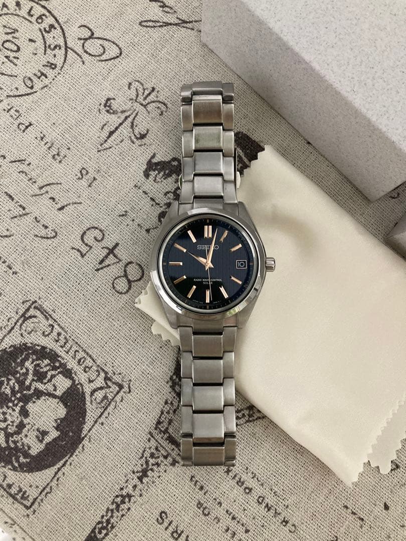 良品！セイコー SEIKO ブライツ チタン 電波ソーラー sagz087
