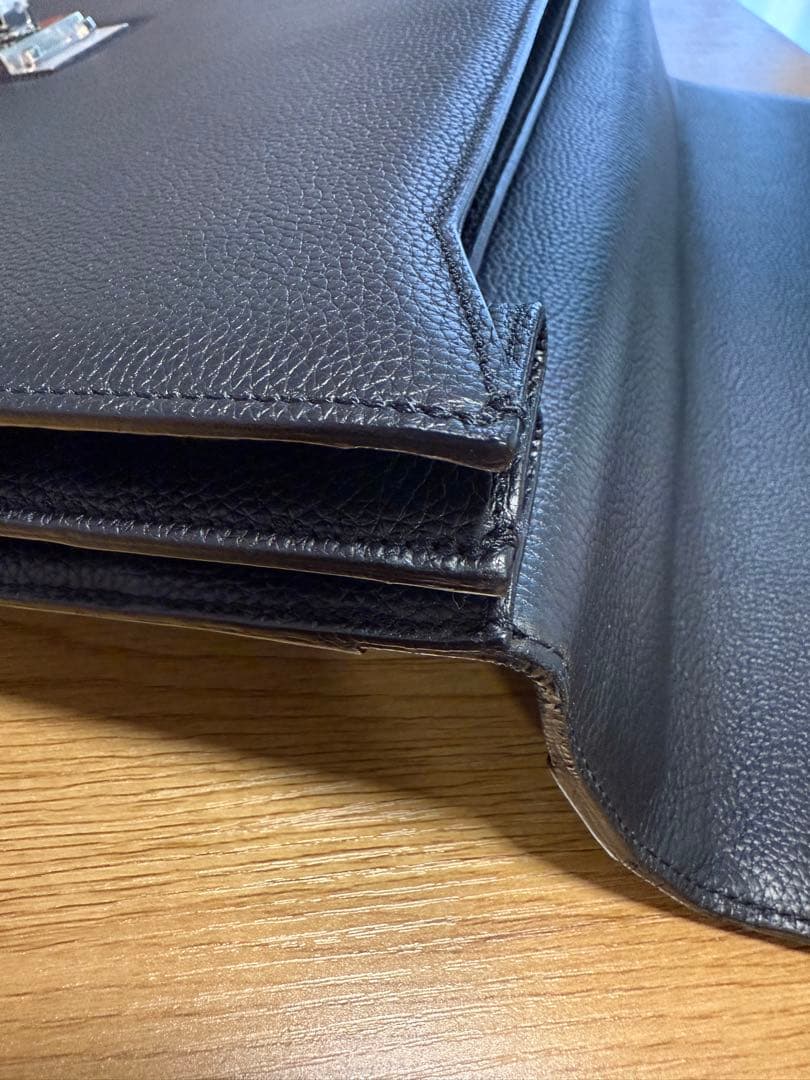 中古美品 Cartier ビジネスバッグ 黒 レザー ブリーフケース 外箱なし