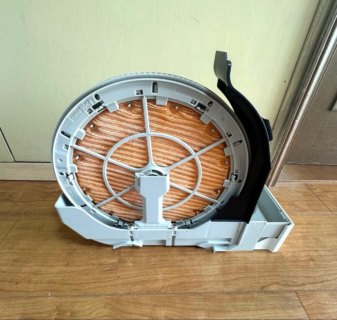 DAIKIN ダイキン　ストリーマ加湿空気清浄機　MCK70VKS-W ホワイト