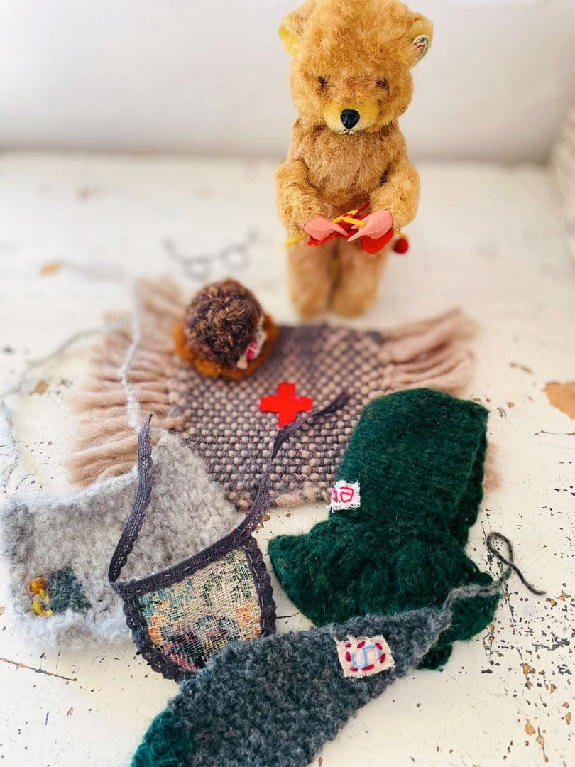 † † † ヴィンテージ ゼンマイ 編み物ベア　アンティークベア † † †