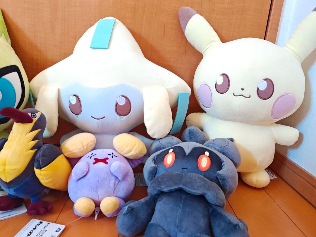 ポケモンぬいぐるみ８点♥ピカチュウジラーチヒバニーセレビィゴースマーシャドー等♥