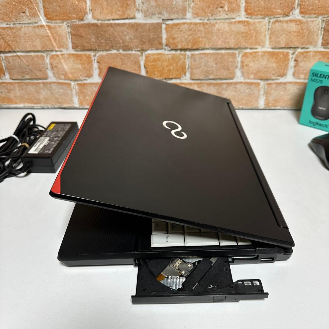 美品富士通ノート PC Corei5 SSD256GB Win11 オフィス付き