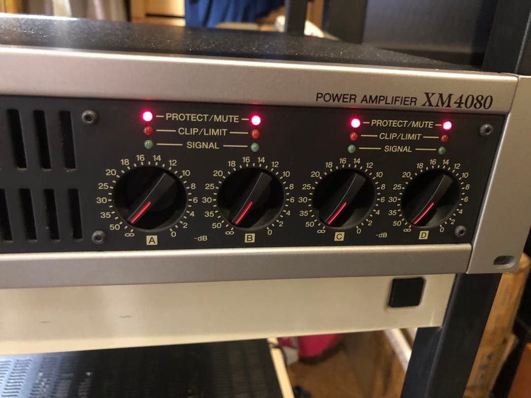 ヤマハの4chパワーアンプ XM4080