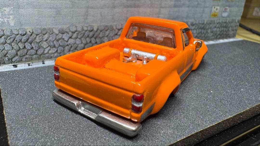 ホットウィール　バックトゥザフュチャー1987トヨタピックアップトラックカスタム