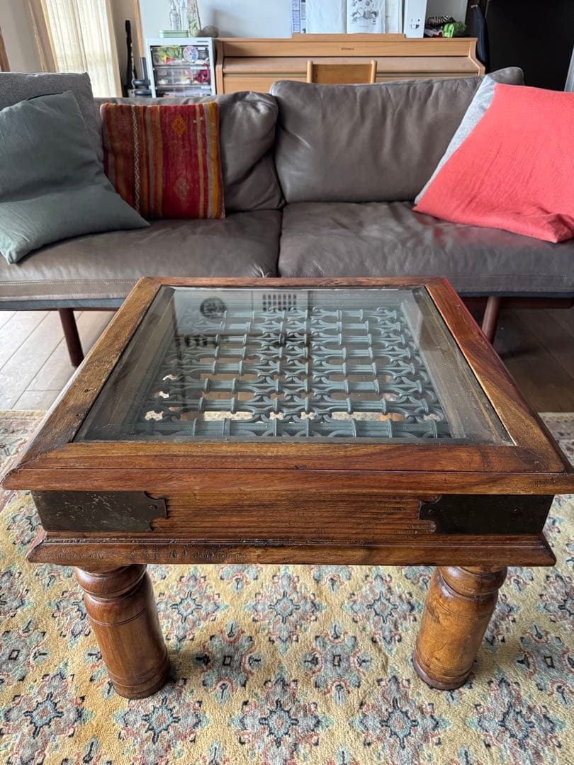 インド製木製ガラストップテーブル