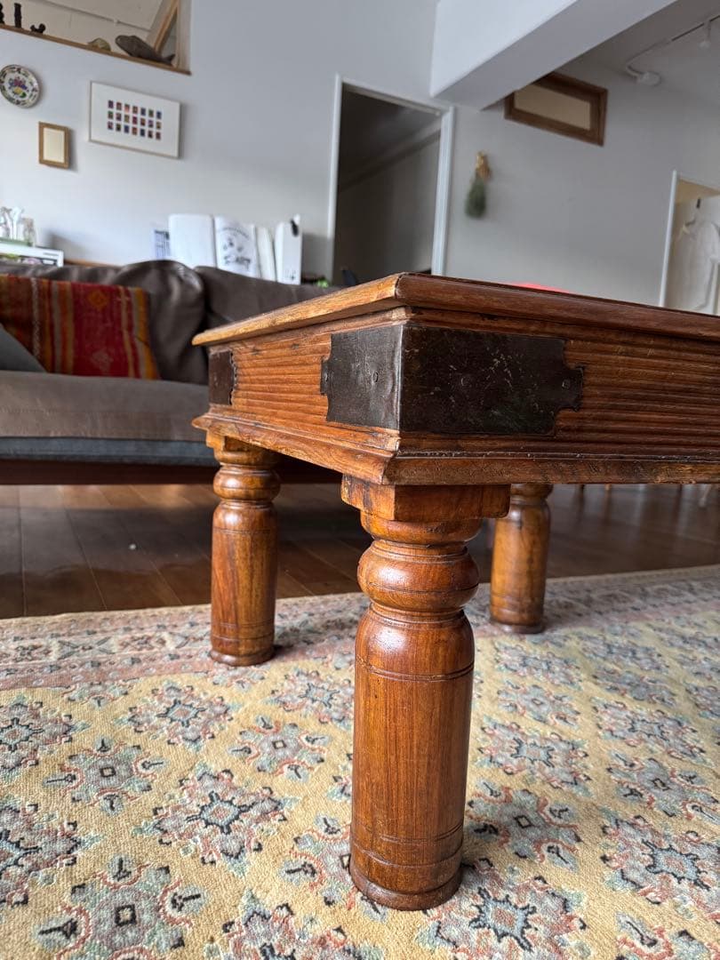 インド製木製ガラストップテーブル