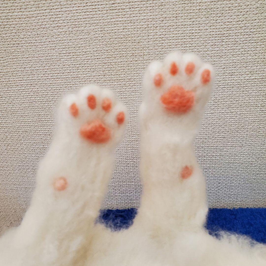 羊毛フェルト猫　 白トビキジ