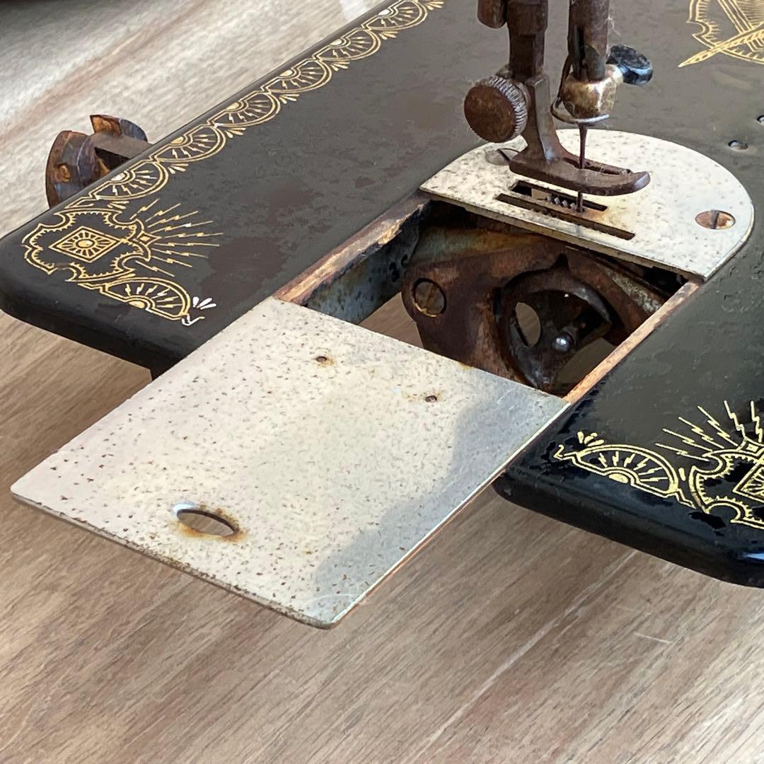 昭和レトロ シンガーミシン(ヴィンテージ)レトロなインテリアとしてお勧めします