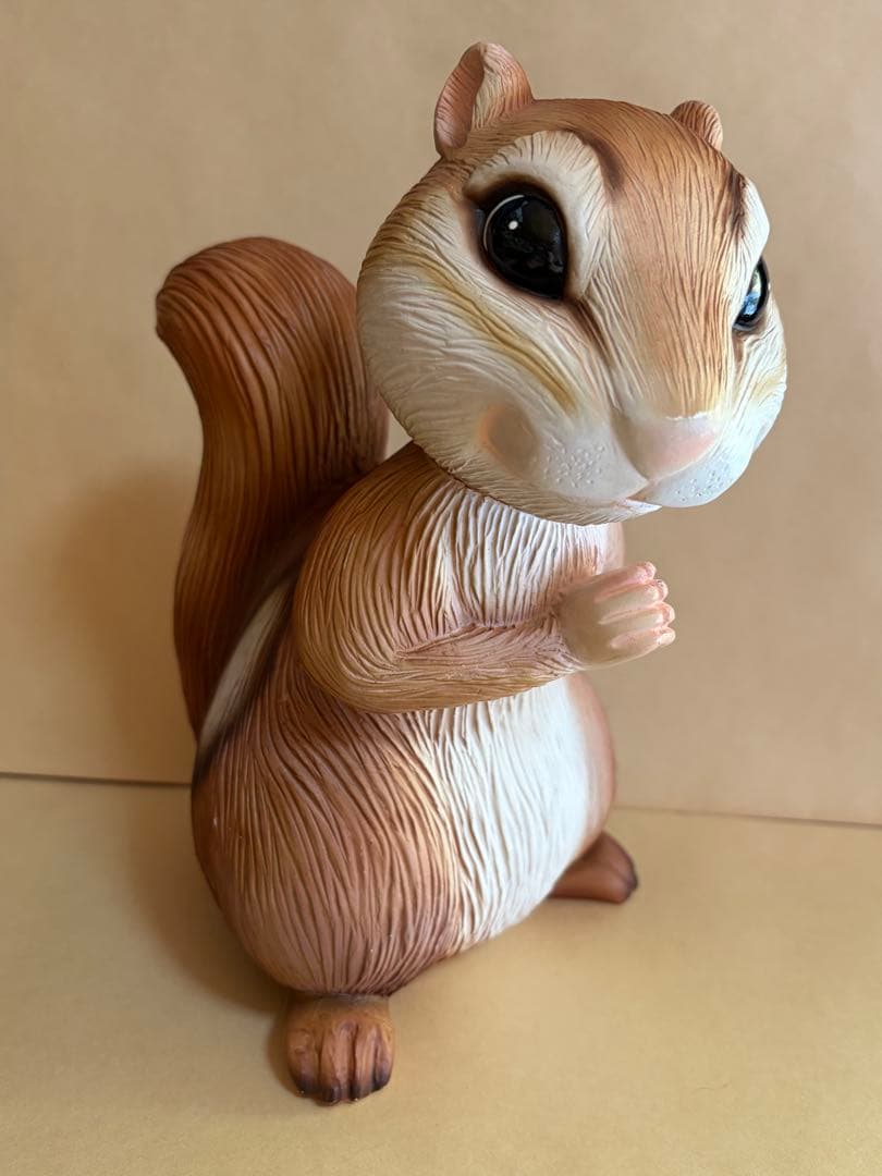 魔法にかけられて　ピップ　フィギュア　ディズニー　リス　ジゼル　グッズ