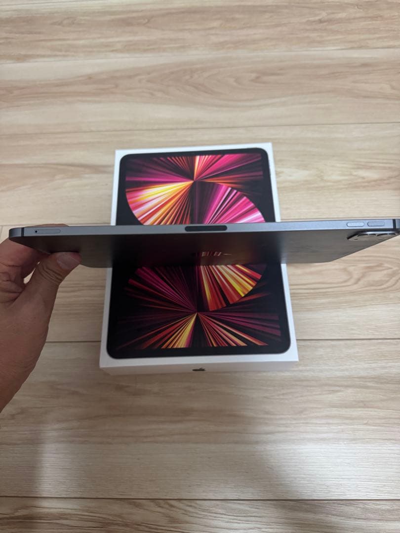 極美品　Apple iPad 11インチ スペースグレー