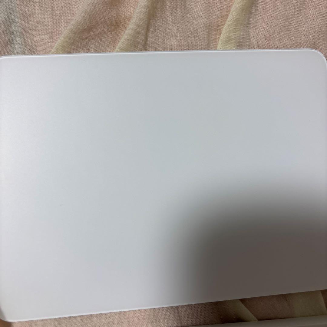 Apple Magic Trackpad 本体・USB-Cケーブル付き