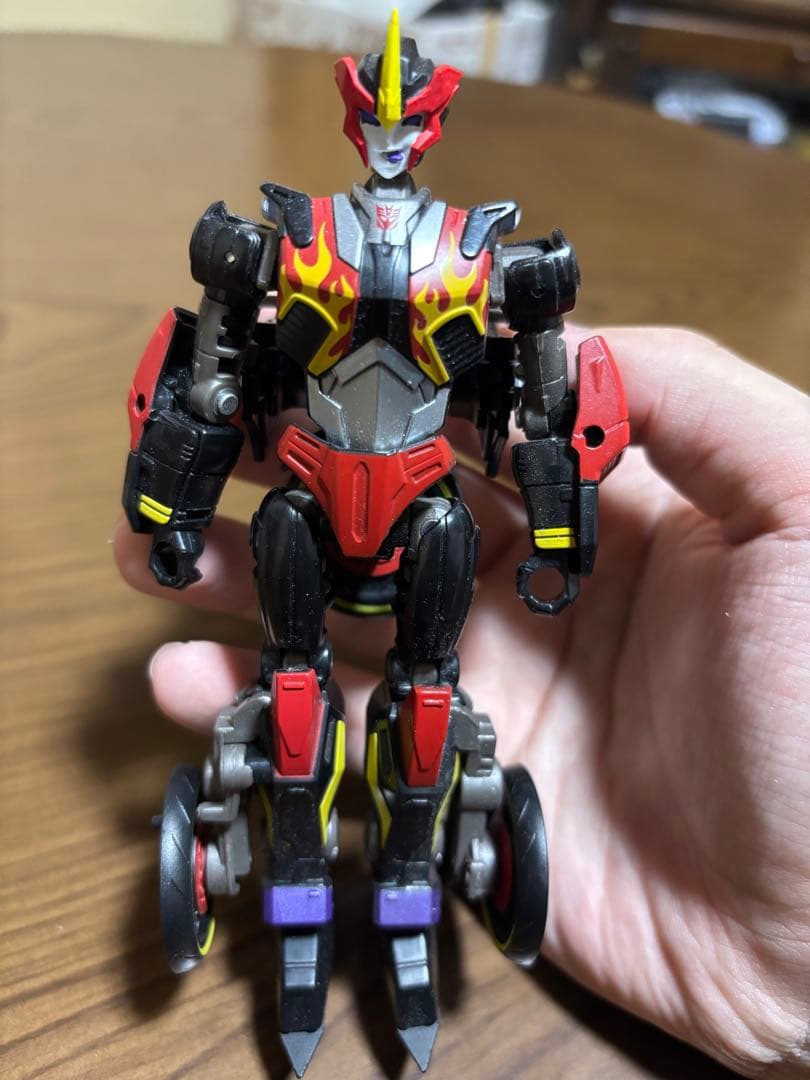 トランスフォーマー　シャッタードグラス　フレイムウォー&アドオン