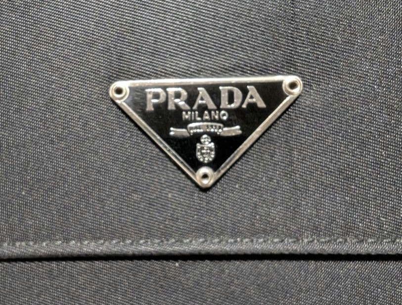 PRADA　三つ折財布★