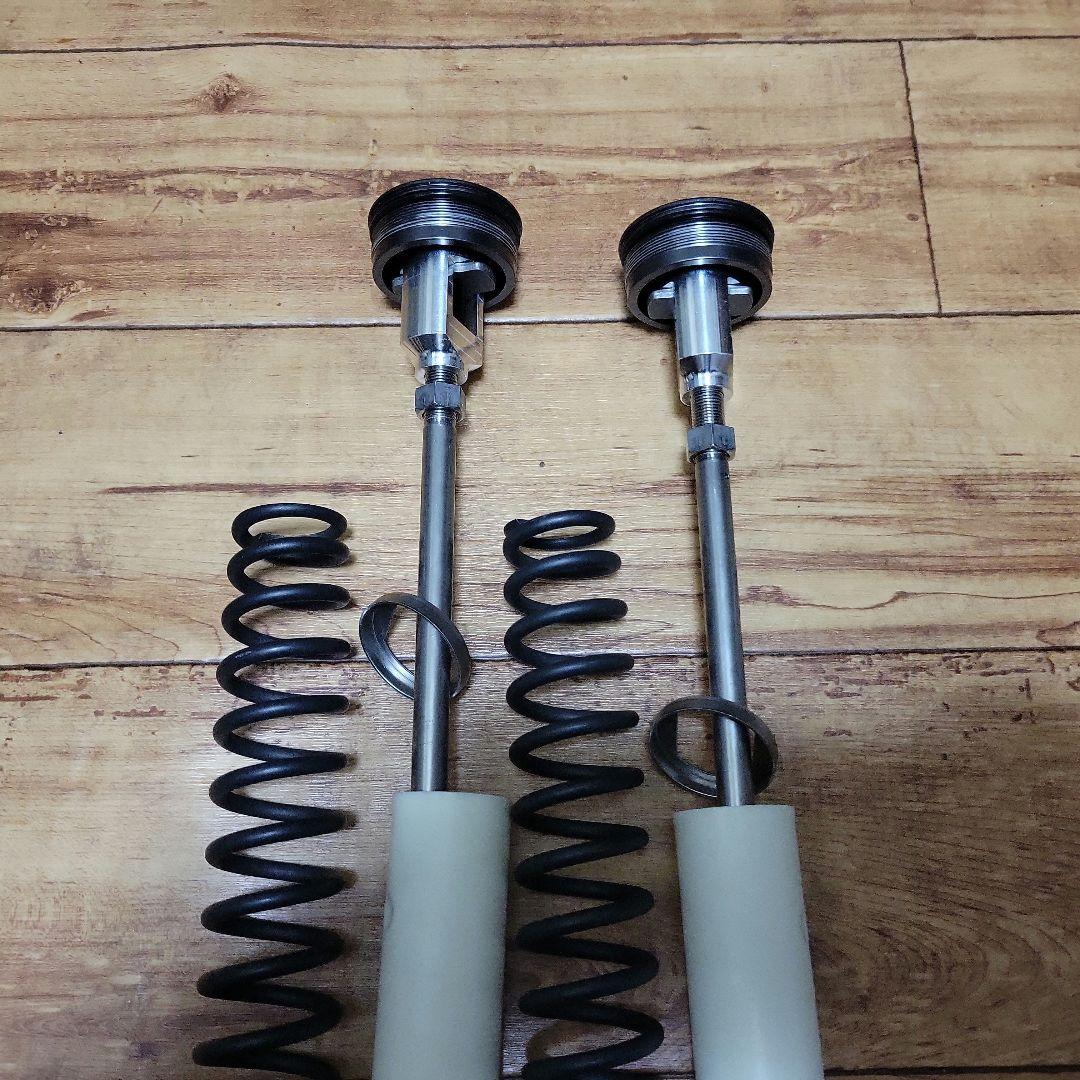 Z900RS フォーク　カートリッジ　ほぼ新品