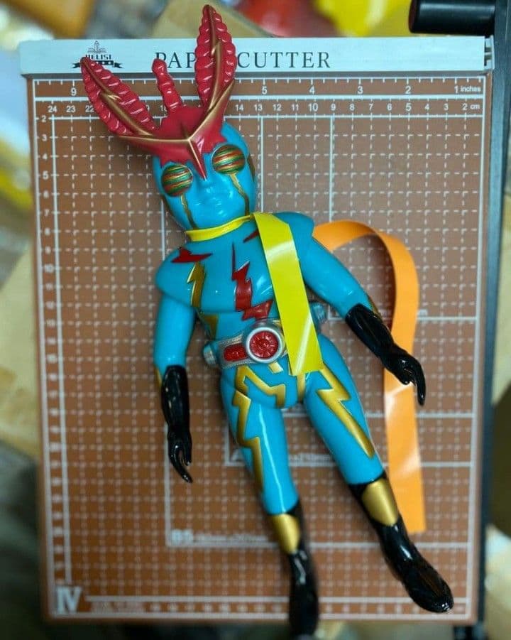 在庫最後 イナズマン　塗装版 面取れ　ソフビ 約25cm