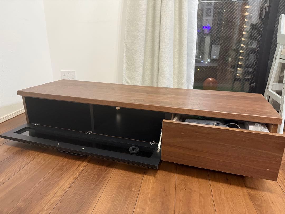 木製テレビ台 シンプルデザイン 収納付き