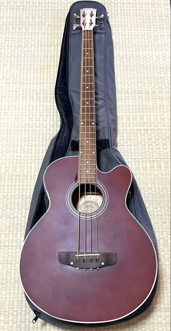アコースティックベース　URIEL