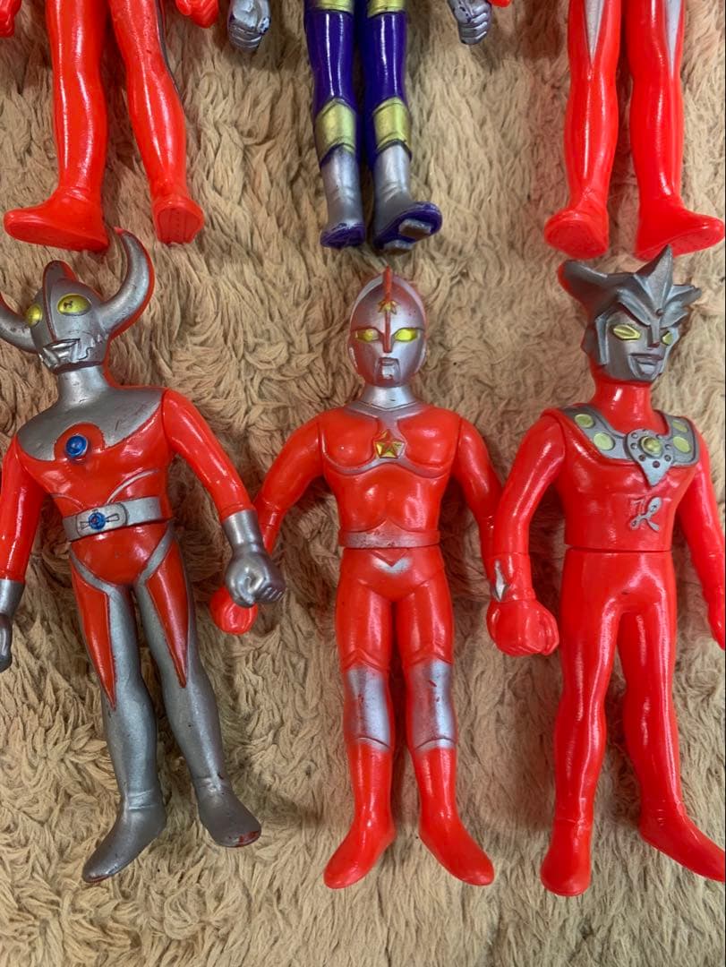 ポピー　キングザウルスシリーズ　ウルトラマン　ソフビ　セット　(ケースはオマケ)