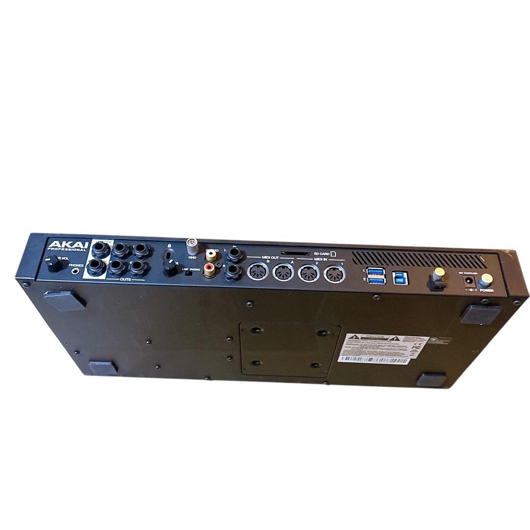 AKAI MPC Live サンプラー