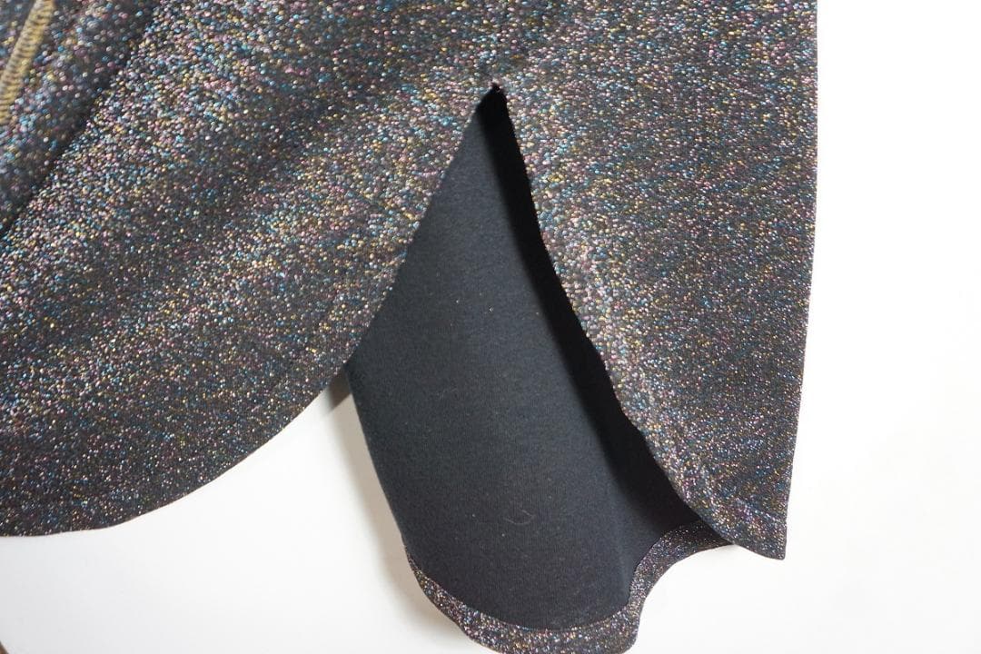 美品 24SS SHINYAKOZUKA タンクトップ ラメ 802P▲