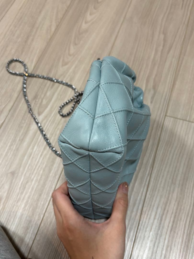 ライトブルー キルティング パーティーバッグ