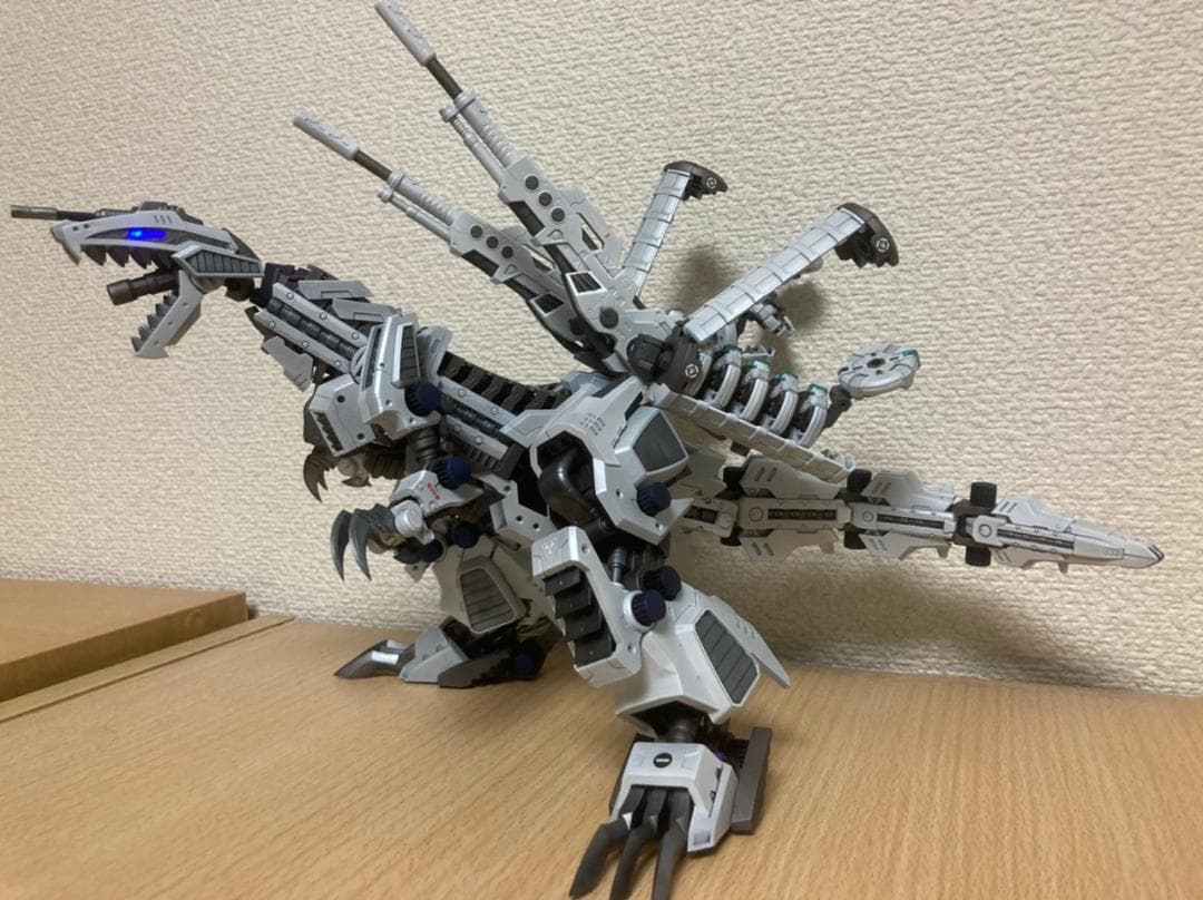 ゾイド ジェノザウラー スノーホワイト 説明欄必読